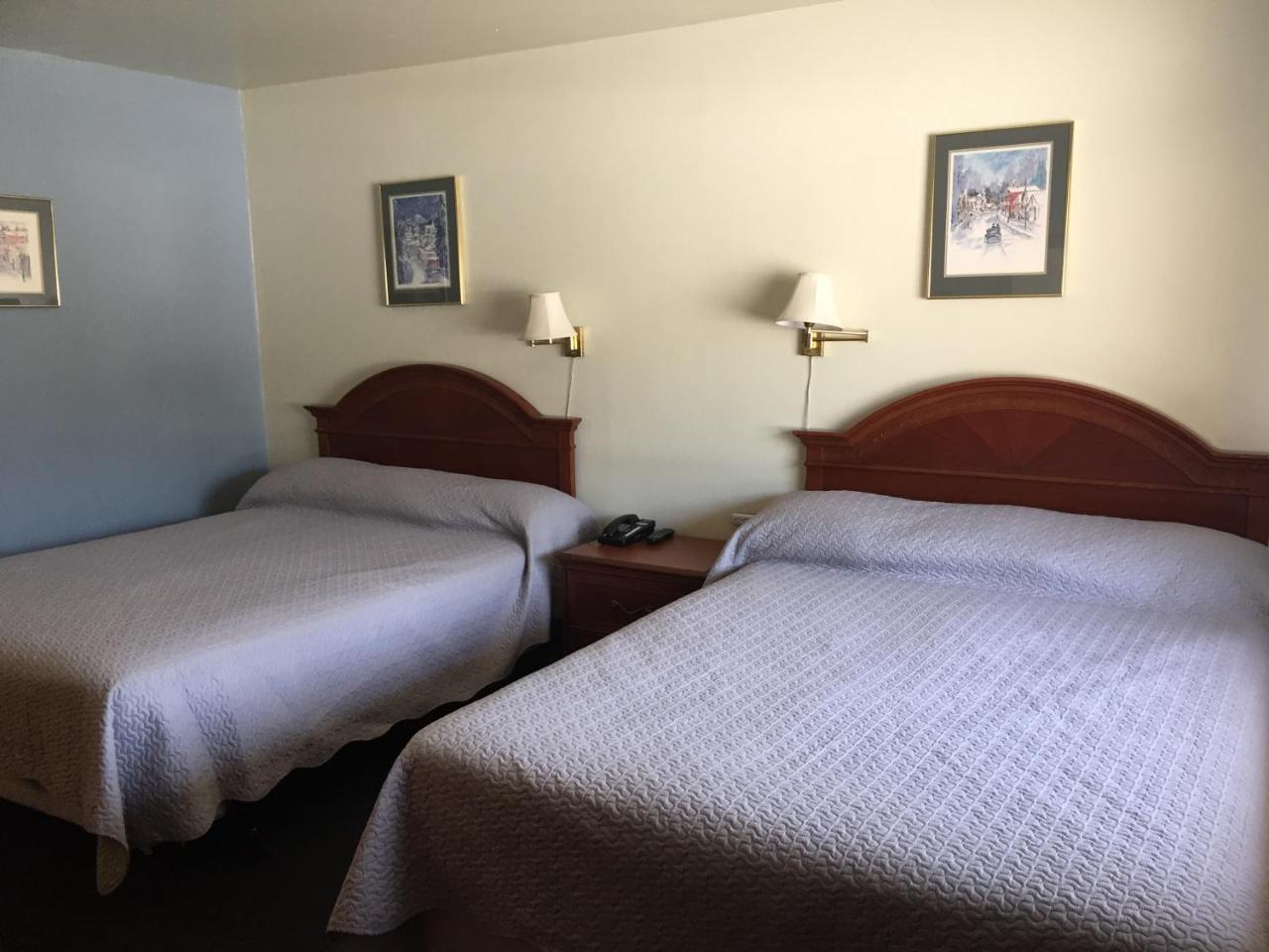 Holiday Lodge Grass Valley Phòng bức ảnh